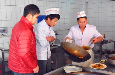 味蕾上的較量，匠心間的綻放——崇山校區(qū)餐飲服務(wù)中心年度烹飪大賽圓滿落幕